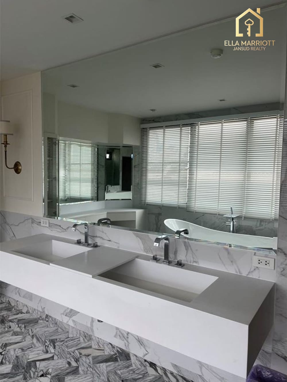 Spacious 900sqm Townhouse for Rent in Thonglor - Company Contract Accepted 38
