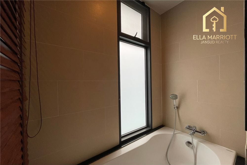 Rent 95K | Newly Renovated 140sqm 3BR | Near BTS Phrom Phong | Pets OK 12