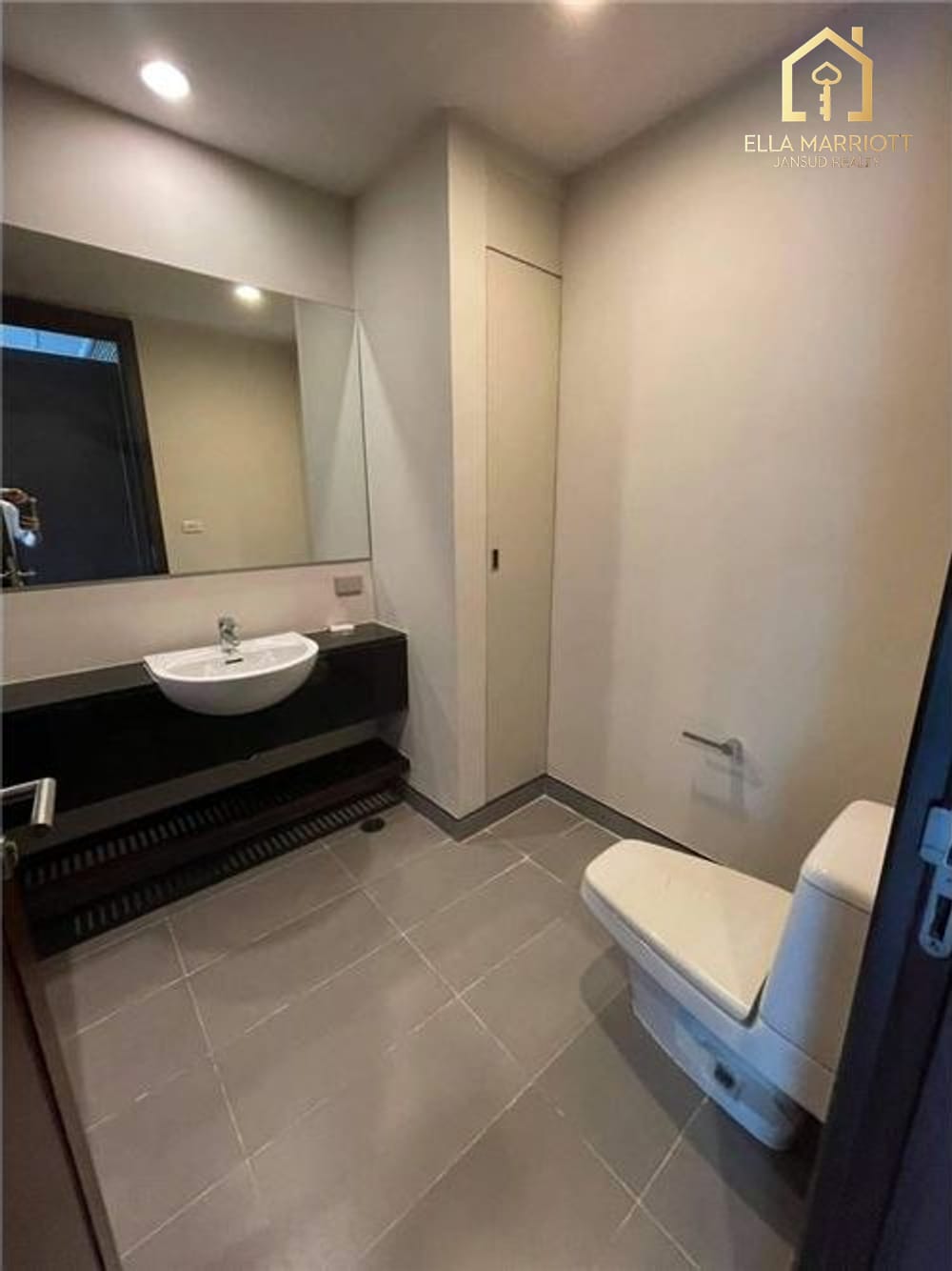 For Rent: Spacious 3+1 Bedroom Apartment with Large Balcony in Sukhumvit 55 (Thonglor) 16