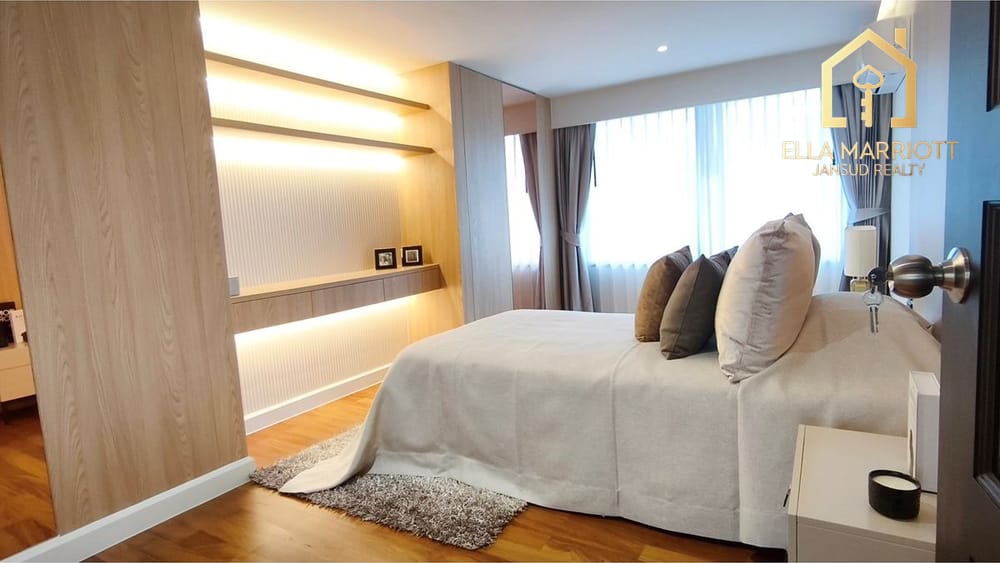 Spacious 4BR Family Condo for Rent in Sukhumvit 16 – 260sqm, Pets Allowed, 15 Min Walk to BTS Asok 17