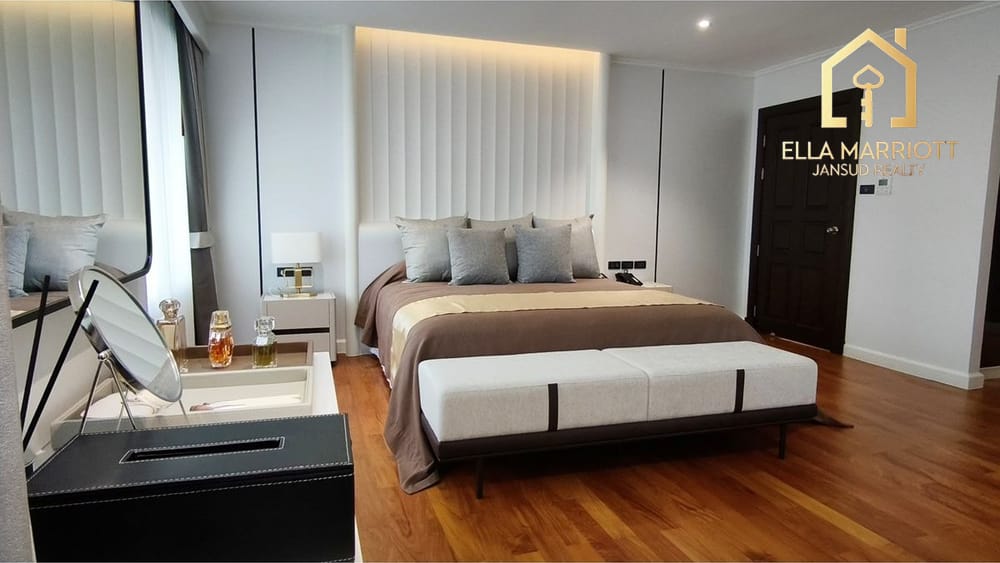 Spacious 4BR Family Condo for Rent in Sukhumvit 16 – 260sqm, Pets Allowed, 15 Min Walk to BTS Asok 7