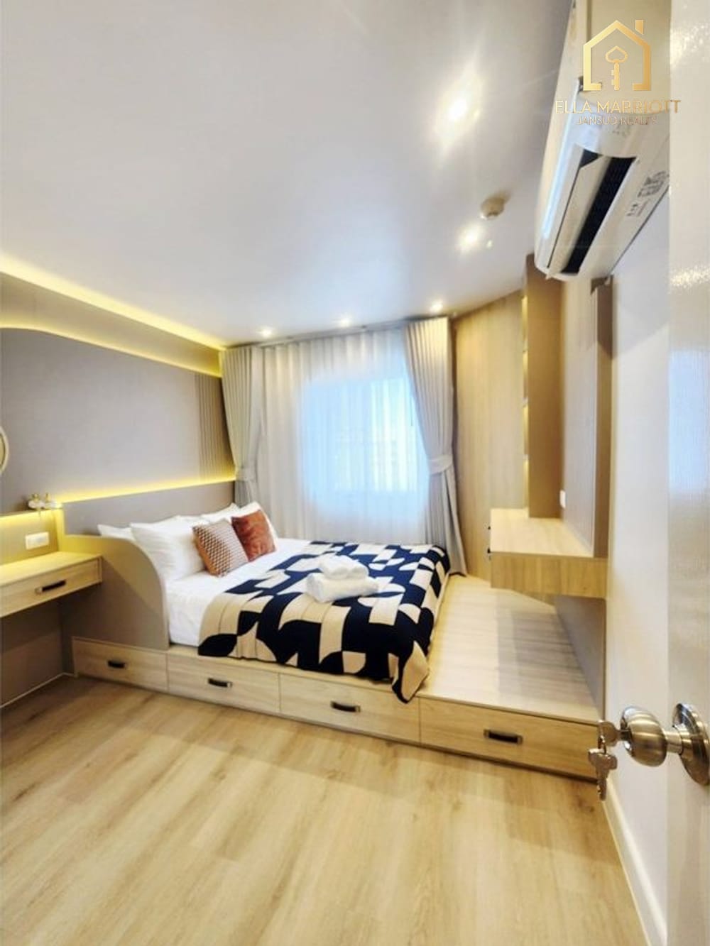 Luxury 2BR Condo with Pool View on 22nd Floor in Belle Park Rama 3 - $7.9M 9