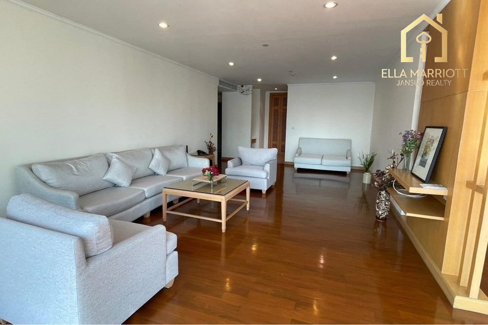 Rent 140K | Palatial 285sqm 3BR Sky Mansion | Sukhumvit 22 | Pets OK 1