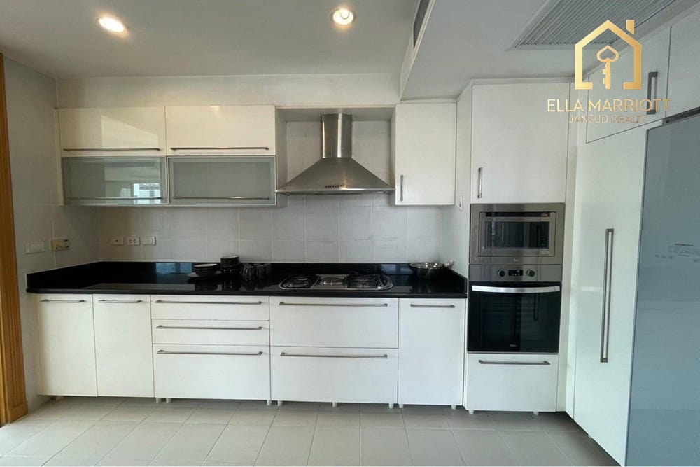 Rent 140K | Palatial 285sqm 3BR Sky Mansion | Sukhumvit 22 | Pets OK 4
