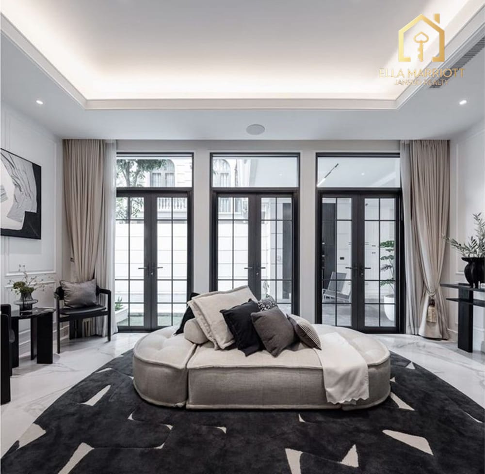 Luxury 500sqm Townhouse in Ekkamai 22 with Private Lift & Pool for Sale at 85.8M 3