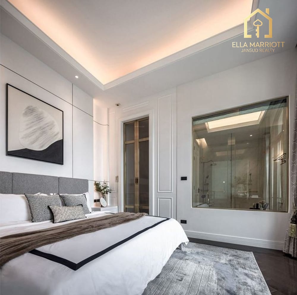Luxury 500sqm Townhouse in Ekkamai 22 with Private Lift & Pool for Sale at 85.8M 9