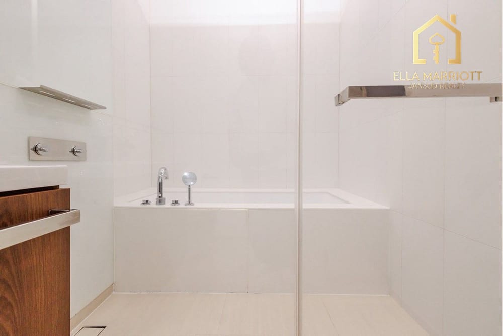 Rent 109K | Completely New Refurbished 185 Rajdamri | 2BR Terrace 11
