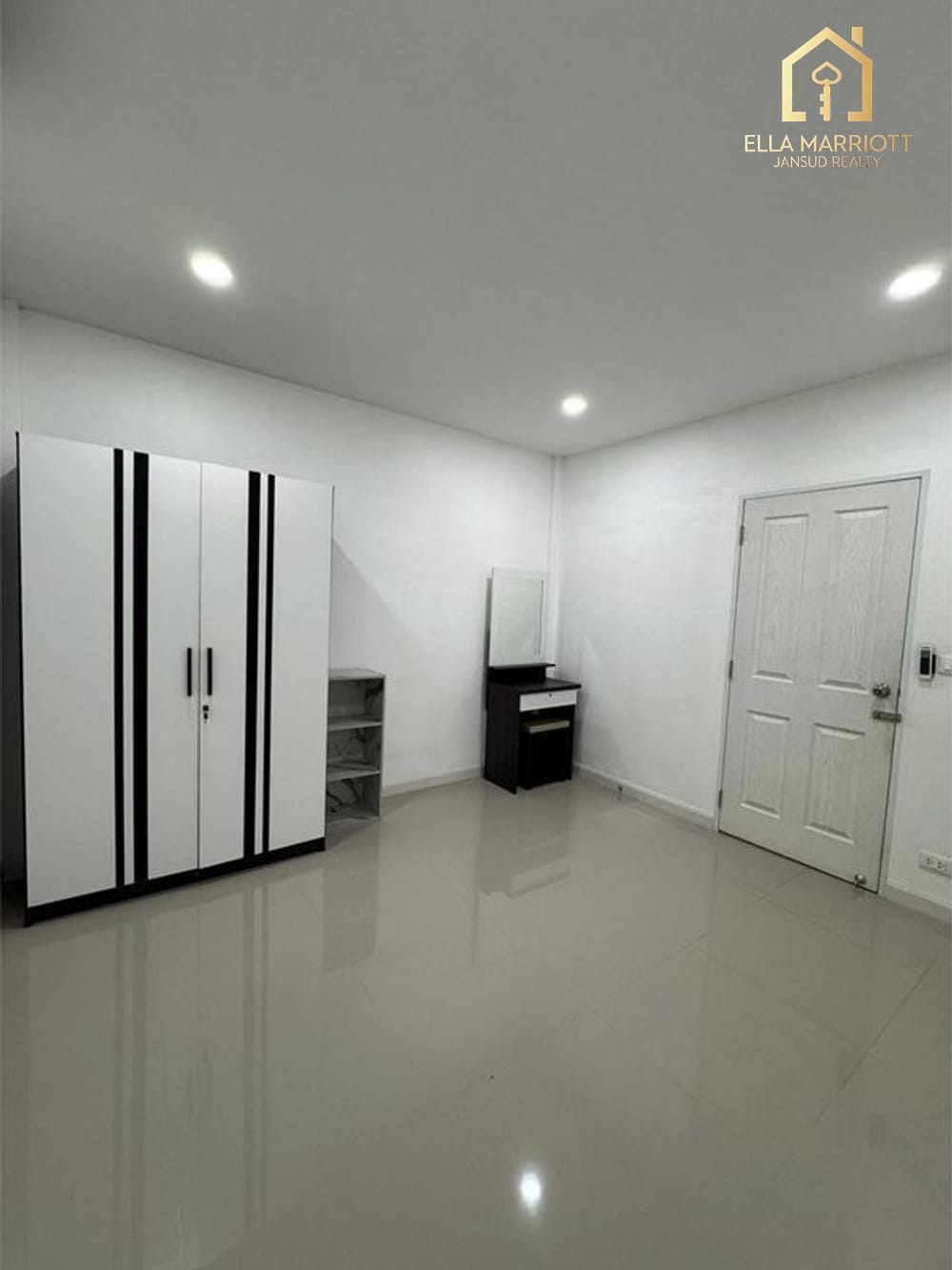 Rent 45K | 2-Story Sukhumvit 81 Townhouse | 400m to BTS On Nut | 3BR 6