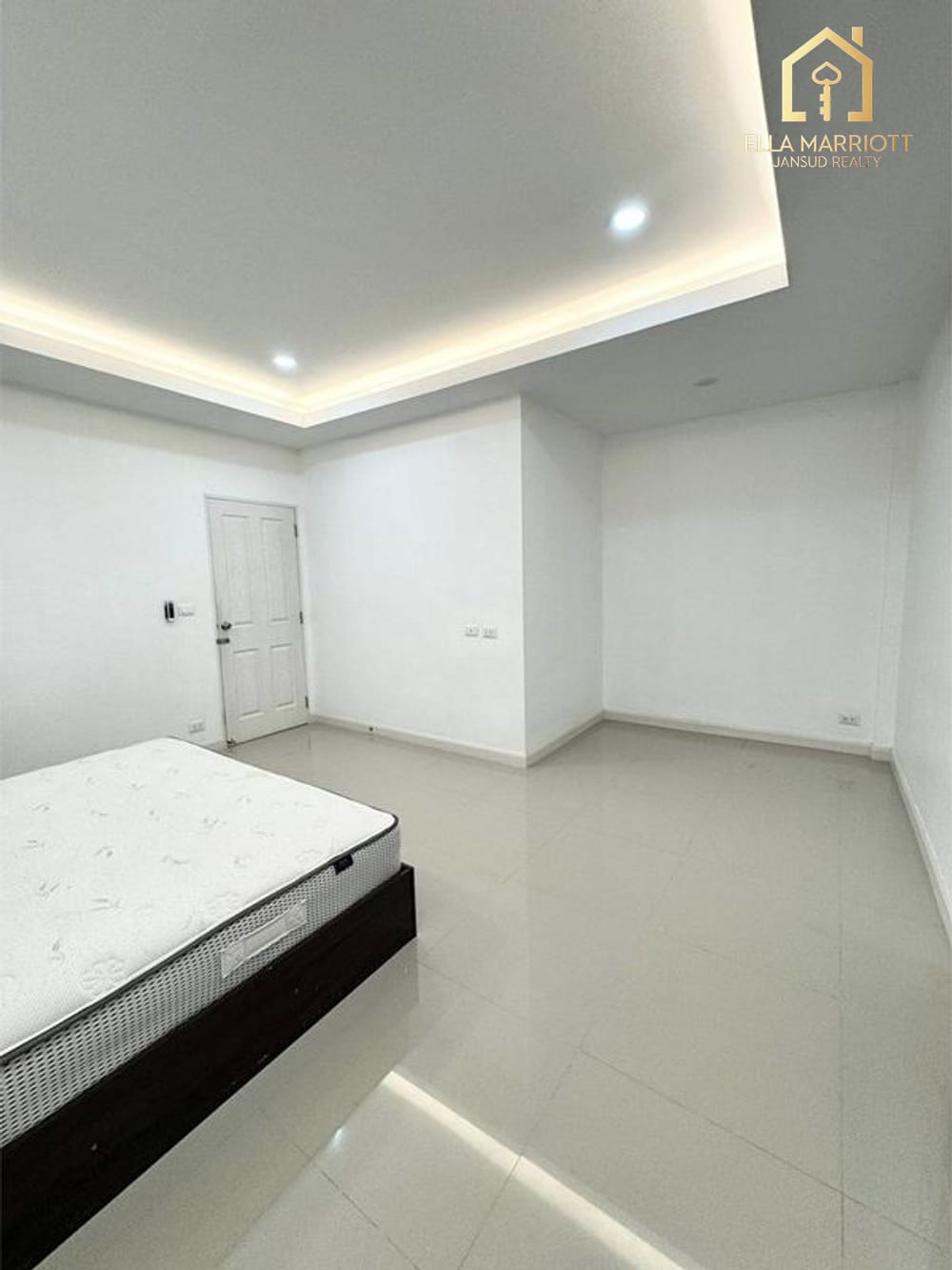 Rent 45K | 2-Story Sukhumvit 81 Townhouse | 400m to BTS On Nut | 3BR 7