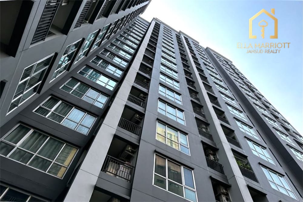 Huai Khwang Oasis: 1-Bed Condo with Skyline Views 16