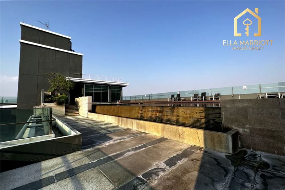 Huai Khwang Oasis: 1-Bed Condo with Skyline Views 30