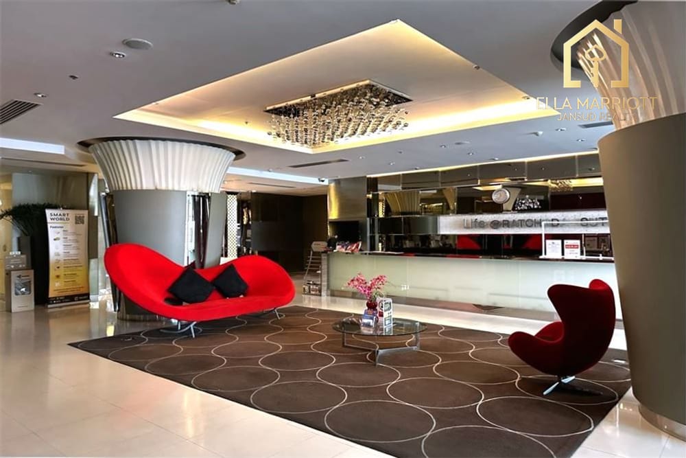 Huai Khwang Oasis: 1-Bed Condo with Skyline Views 32