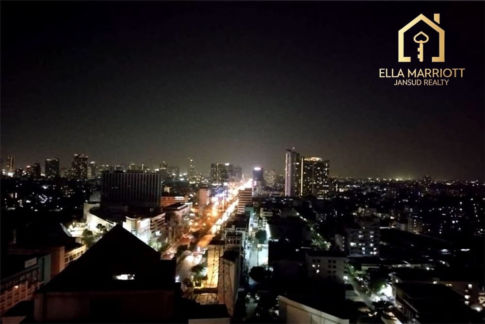 Huai Khwang Oasis: 1-Bed Condo with Skyline Views 42