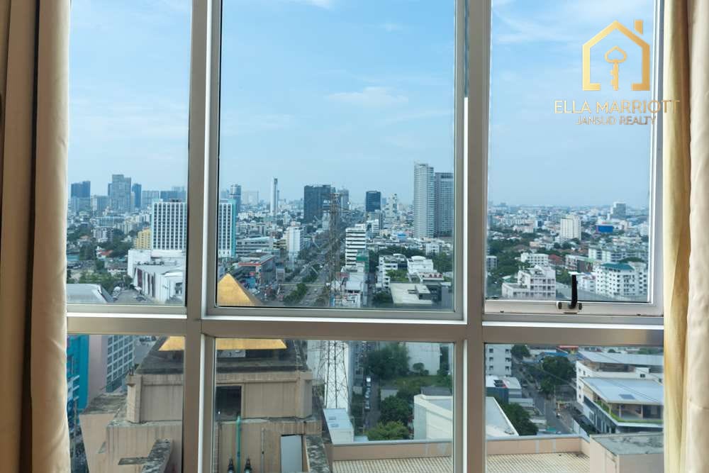 Huai Khwang Oasis: 1-Bed Condo with Skyline Views 44