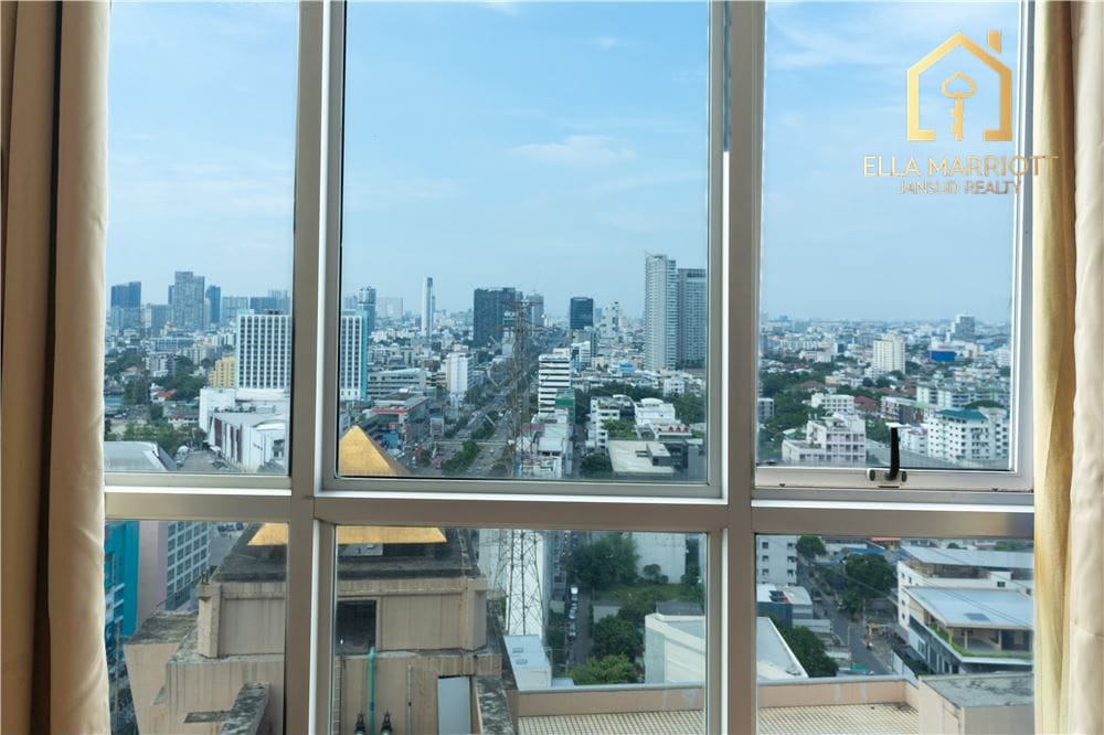 Huai Khwang Oasis: 1-Bed Condo with Skyline Views 9