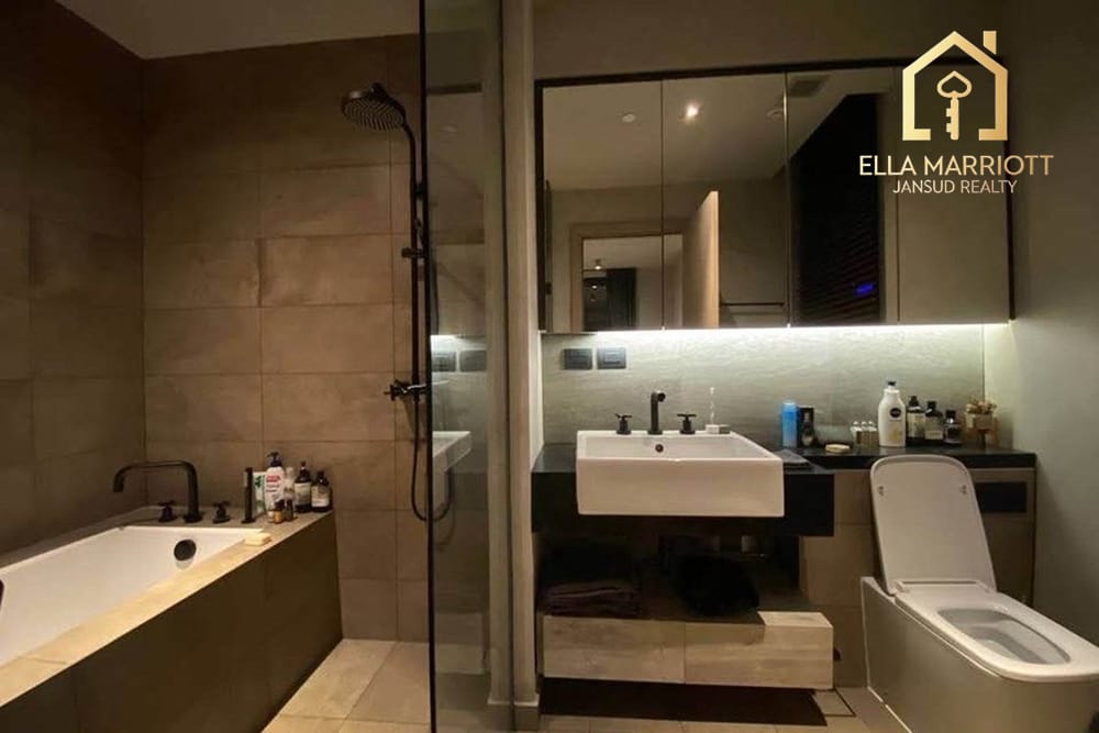 Japanese Designer 2BR Corner Loft for Rent in Asoke - 4 Mins Walk to MRT Phetchaburi 12