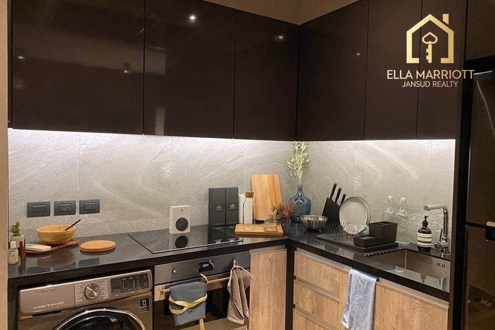 Japanese Designer 2BR Corner Loft for Rent in Asoke - 4 Mins Walk to MRT Phetchaburi 2