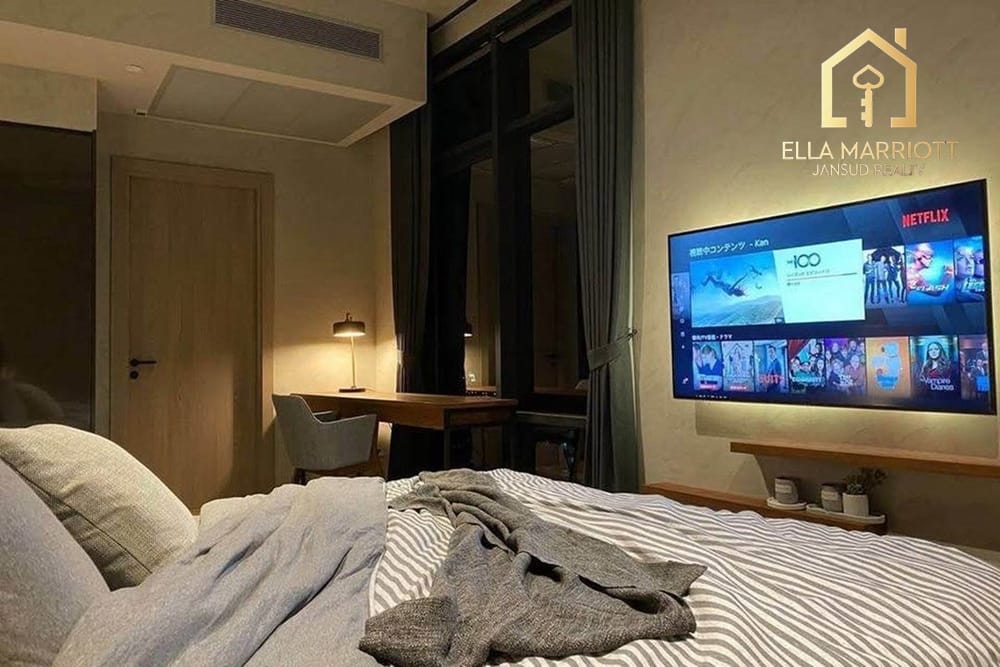 Japanese Designer 2BR Corner Loft for Rent in Asoke - 4 Mins Walk to MRT Phetchaburi 7