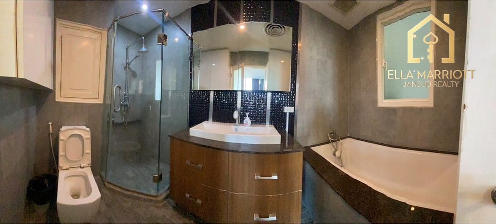 Luxuriöses 342 m² Maisonette-Penthouse mit privatem Dachgarten & Jacuzzi – 7 Gehminuten zur MRT Sukhumvit 15