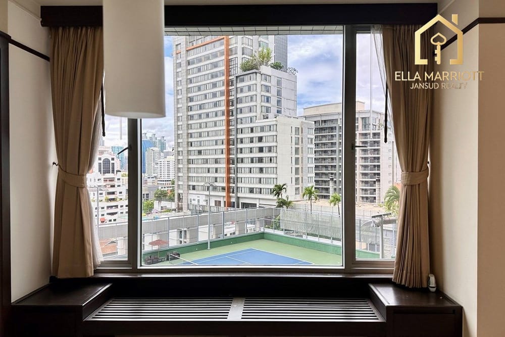 3-Bedroom Condo Near BTS Phloen Chit - 7 Min Walk on Wireless Rd 3