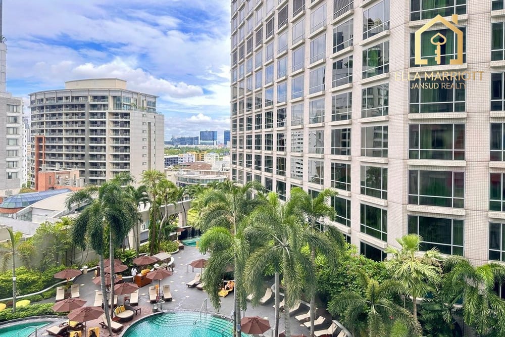 Affordable 3-Bedroom Condo on Wireless Rd, 7-Minute Walk to BTS Phloen Chit 10