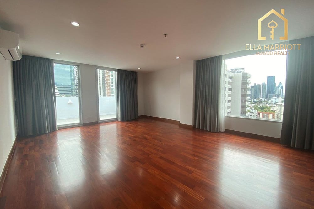Luxurious 480sqm Sky Penthouse for Rent at 150K | Spacious Balcony | Steps from BTS 22