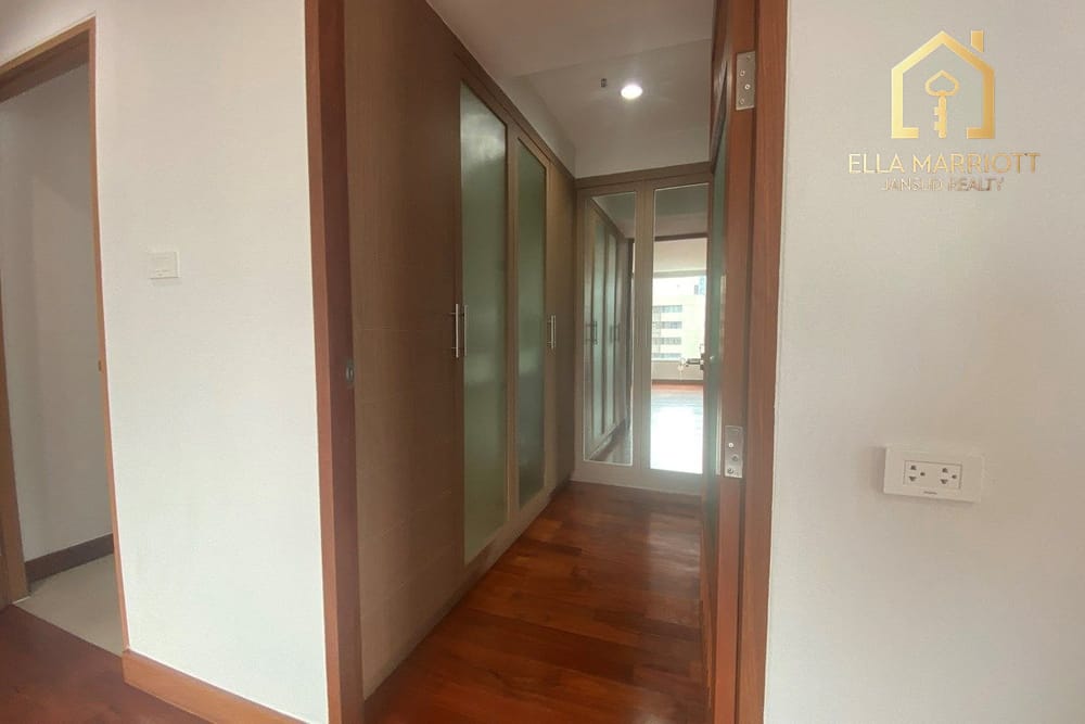 Luxurious 480sqm Sky Penthouse for Rent at 150K | Spacious Balcony | Steps from BTS 24