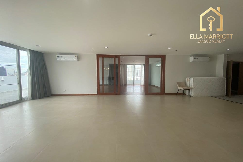 Luxurious 480sqm Sky Penthouse for Rent at 150K | Spacious Balcony | Steps from BTS 6