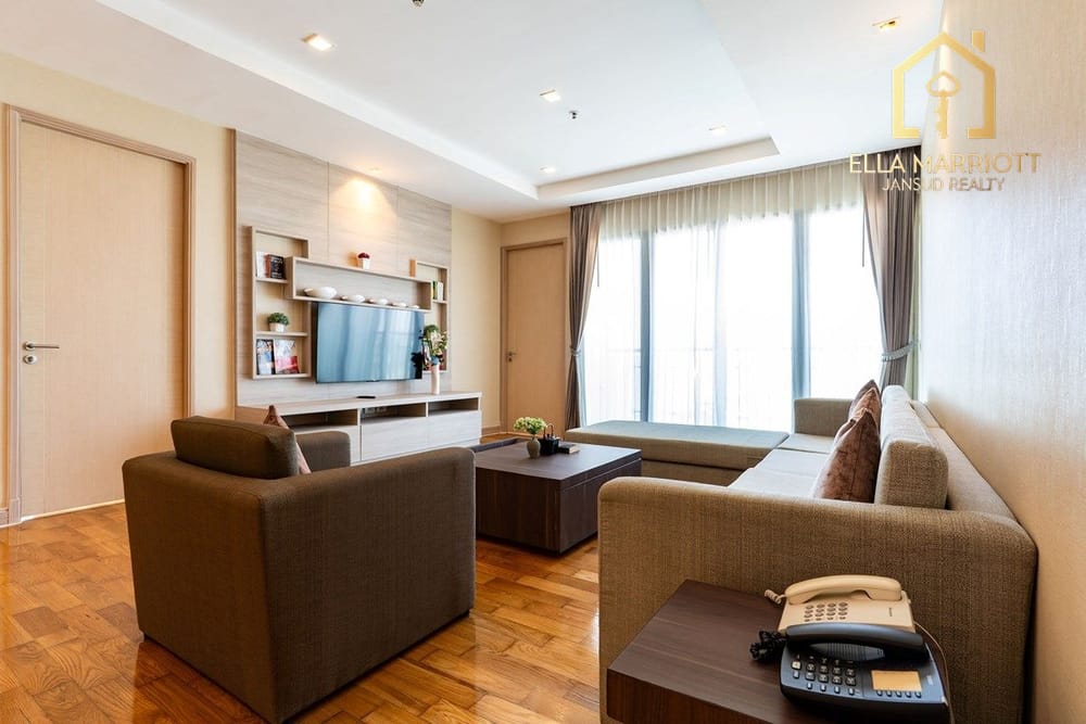 Luxury 4BRStudy Condo for Rent at Sukhumvit 39 - 350sqm with Skyline View 2