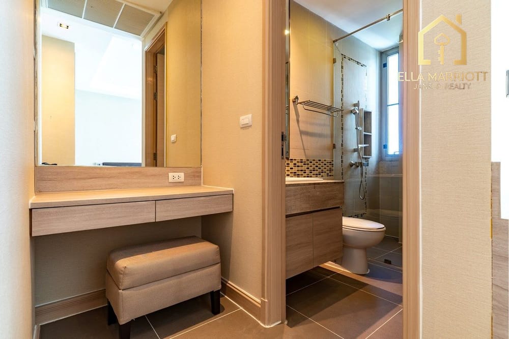 Luxury 4BRStudy Condo for Rent at Sukhumvit 39 - 350sqm with Skyline View 21