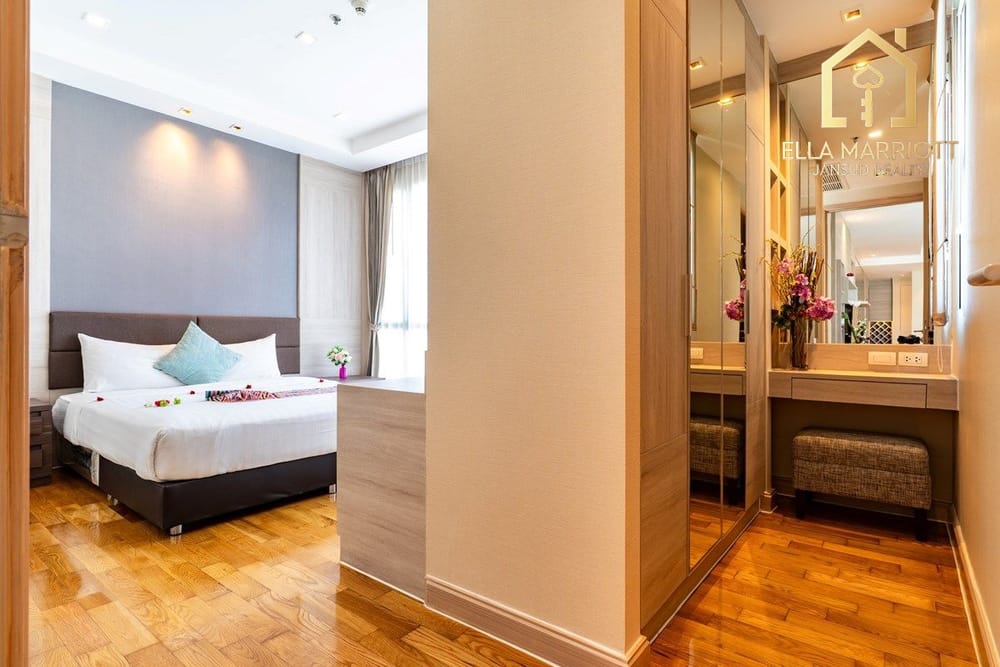 Luxury 4BRStudy Condo for Rent at Sukhumvit 39 - 350sqm with Skyline View 8