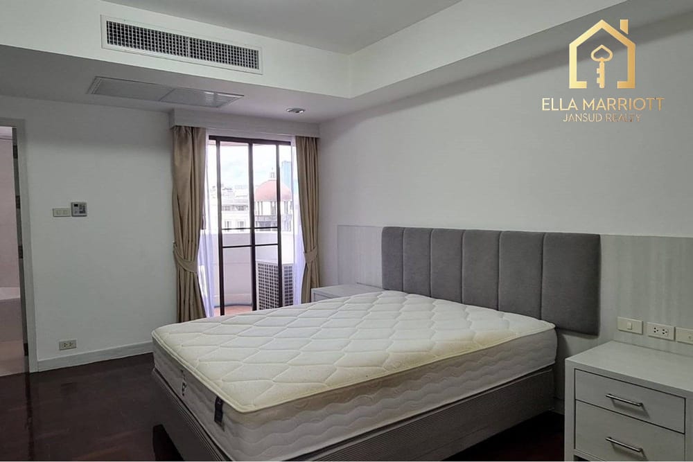 Spacious 4BR Family Condo for Rent in Sukhumvit 49 - 300sqm, Cats Allowed - 95K 12