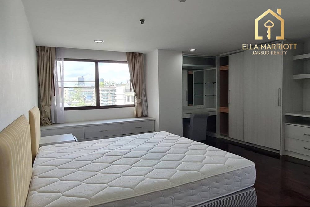 Spacious 4BR Family Condo for Rent in Sukhumvit 49 - 300sqm, Cats Allowed - 95K 14