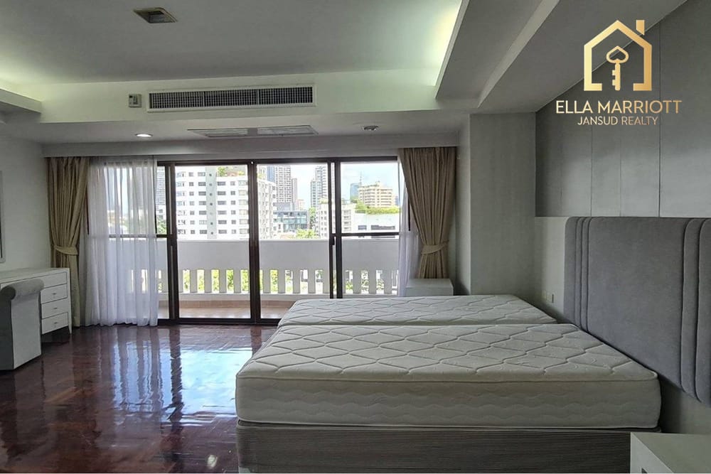 Spacious 4BR Family Condo for Rent in Sukhumvit 49 - 300sqm, Cats Allowed - 95K 17