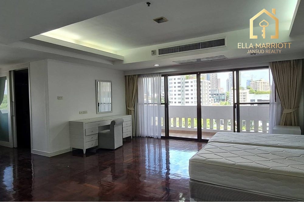 Spacious 4BR Family Condo for Rent in Sukhumvit 49 - 300sqm, Cats Allowed - 95K 18