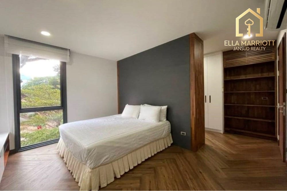 2BR 140sqm Low-Rise Condo for Rent at 75K in Sukhumvit 39, Steps from Fuji 10