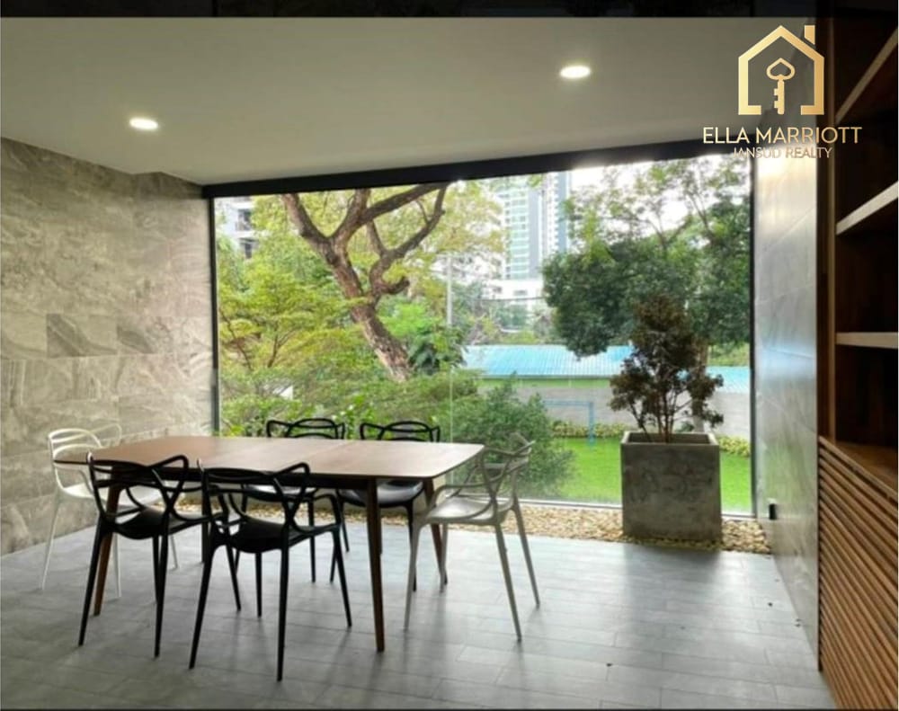 2BR 140sqm Low-Rise Condo for Rent at 75K in Sukhumvit 39, Steps from Fuji 3