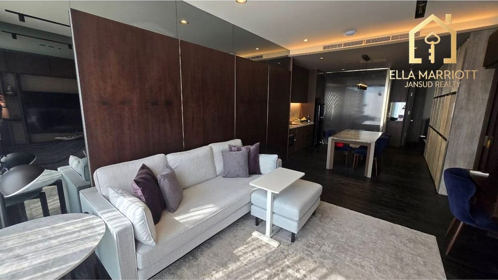 Modernes 2-Zimmer-Wohnung zur Miete im Noble Ploenchit - 24. Etage, Direkter BTS-Zugang, 1 Gehminute zur Phloen Chit 1