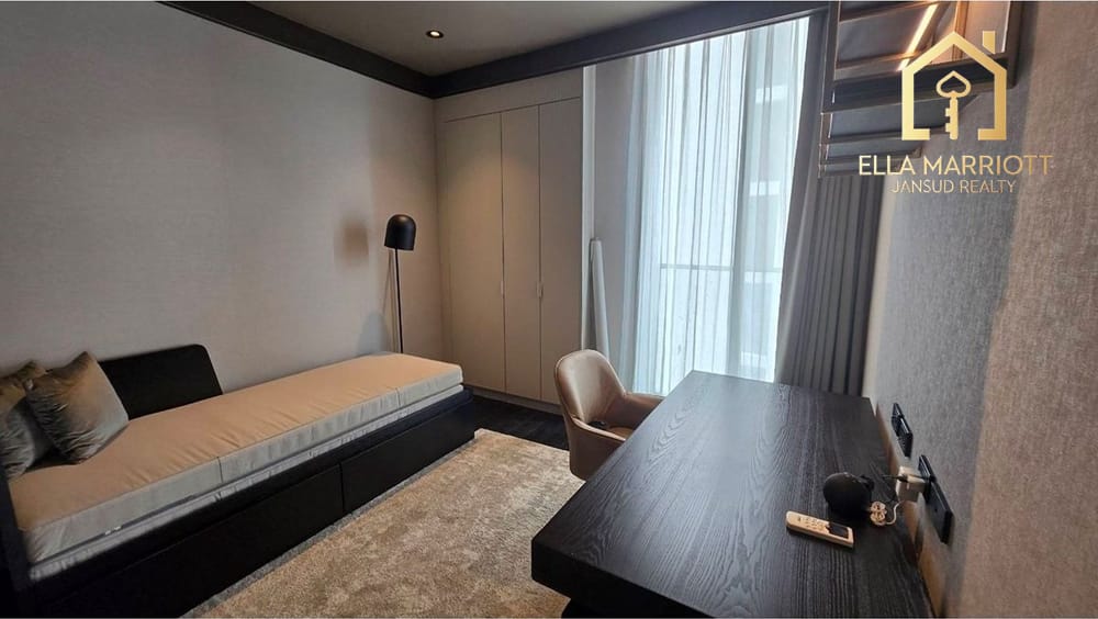 Modernes 2-Zimmer-Wohnung zur Miete im Noble Ploenchit - 24. Etage, Direkter BTS-Zugang, 1 Gehminute zur Phloen Chit 10
