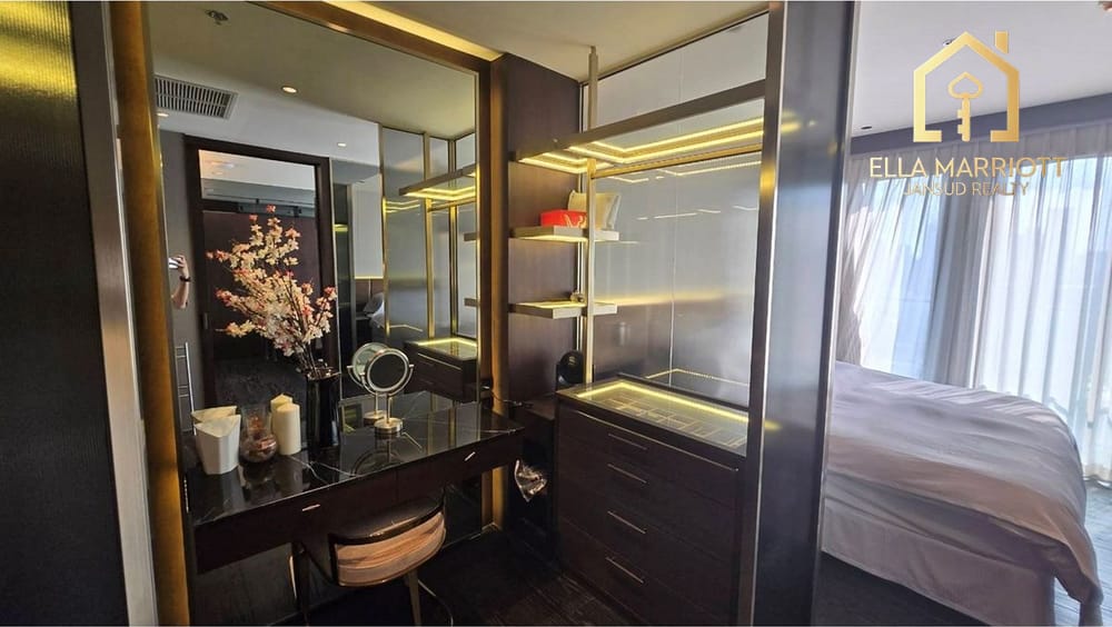 Modernes 2-Zimmer-Wohnung zur Miete im Noble Ploenchit - 24. Etage, Direkter BTS-Zugang, 1 Gehminute zur Phloen Chit 6