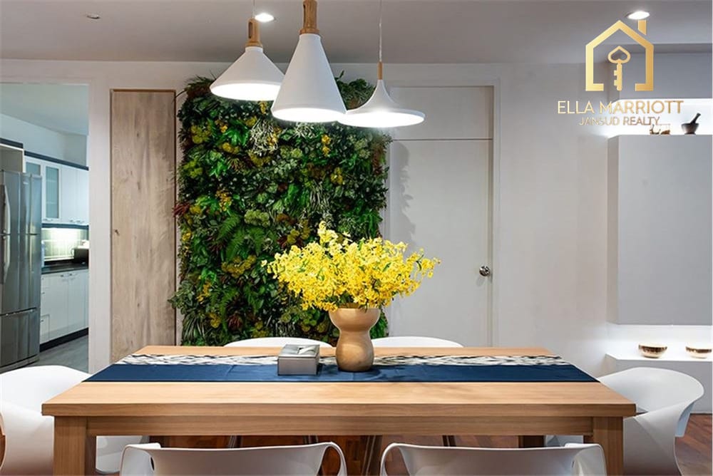 Luxury 225sqm 3BR Condo for Rent at 155K in Ploenchit-Chidlom Core 3