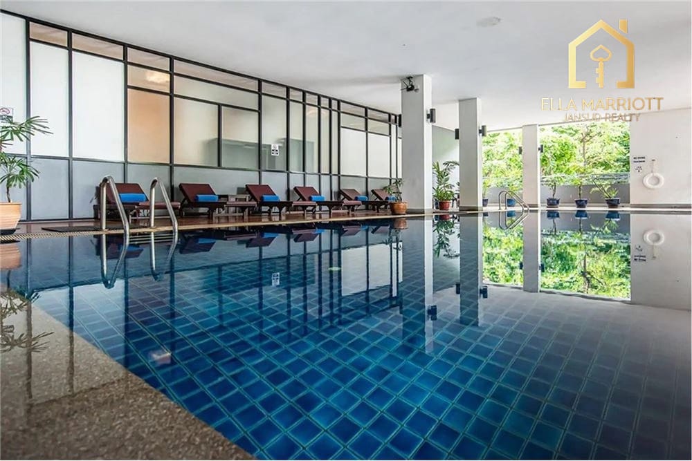 Luxury 225sqm 3BR Condo for Rent at 155K in Ploenchit-Chidlom Core 8