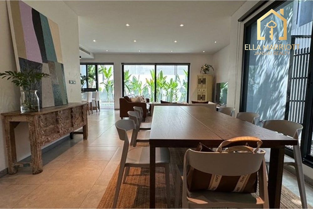 Expansive 430sqm Standalone Pool Villa for Rent at 220K in Sukhumvit 49 3