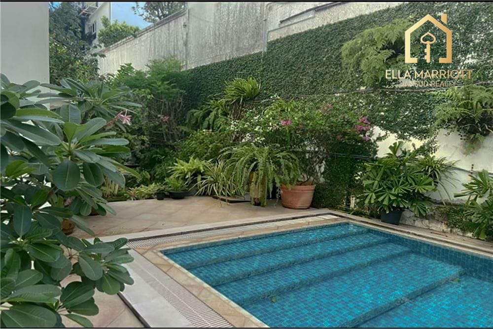 Haustierfreundliche, geräumige 2-Zimmer-Eigentumswohnung mit riesigem Balkon in Sukhumvit 31 14