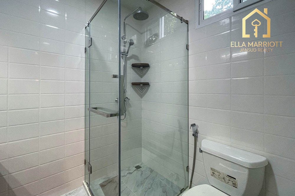 4 Bedroom Detached House for Rent, Pet Friendly near BTS Thonglor, Sukhumvit 17