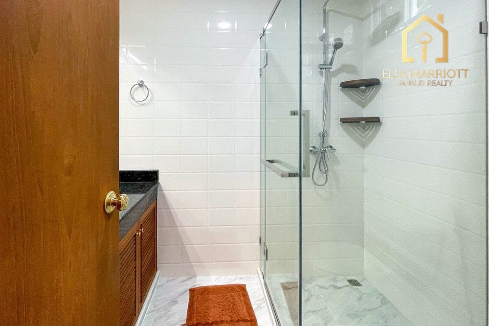 4 Bedroom Detached House for Rent, Pet Friendly near BTS Thonglor, Sukhumvit 18