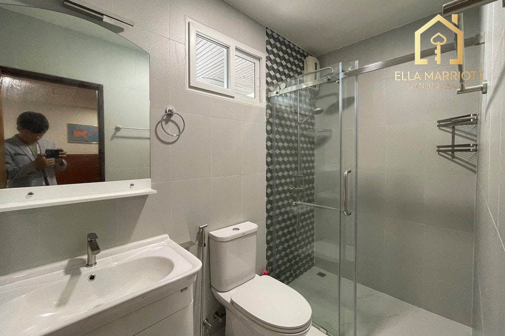 4 Bedroom Detached House for Rent, Pet Friendly near BTS Thonglor, Sukhumvit 28