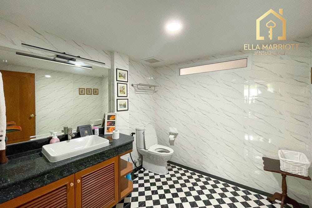 4 Bedroom Detached House for Rent, Pet Friendly near BTS Thonglor, Sukhumvit 30