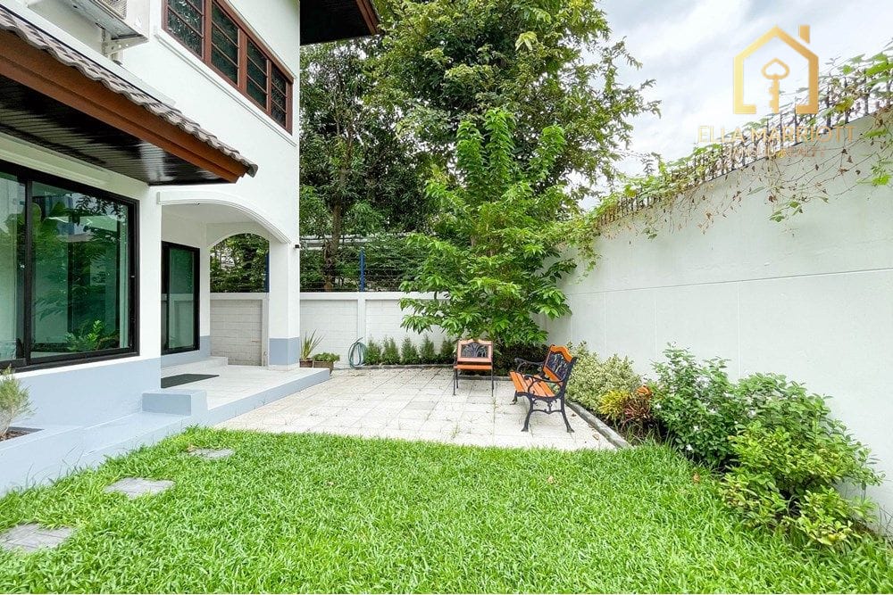 4 Bedroom Detached House for Rent, Pet Friendly near BTS Thonglor, Sukhumvit 38