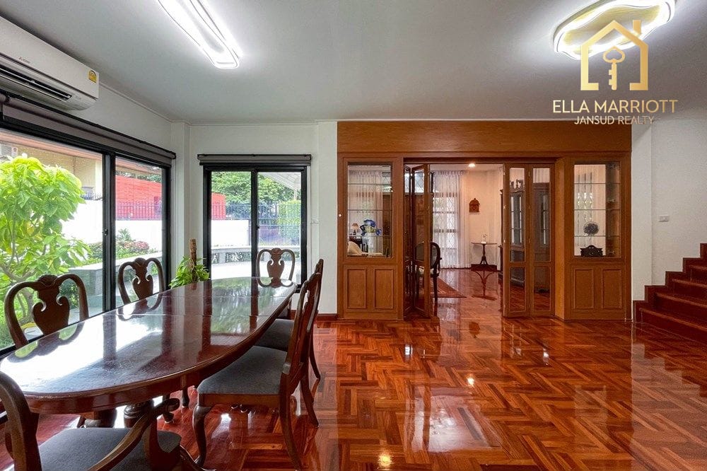 4 Bedroom Detached House for Rent, Pet Friendly near BTS Thonglor, Sukhumvit 4